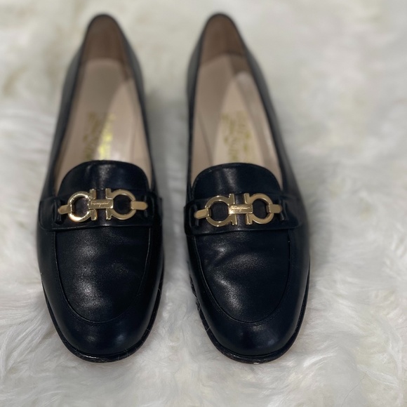 Salvatore Ferragamo Shoes - Salvatore Ferragamo Gancini Woman 8/B $35 Excellent Condition